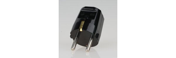 Schutzkontakt-Stecker